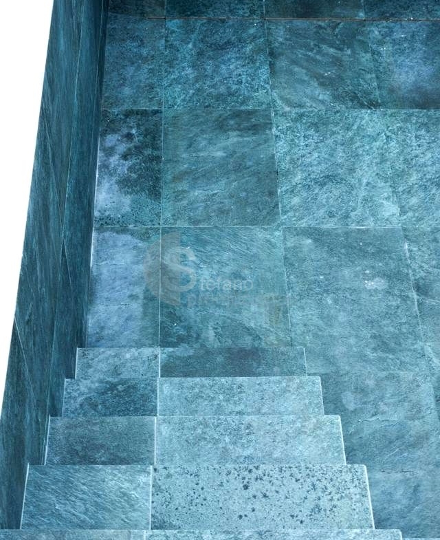 640
