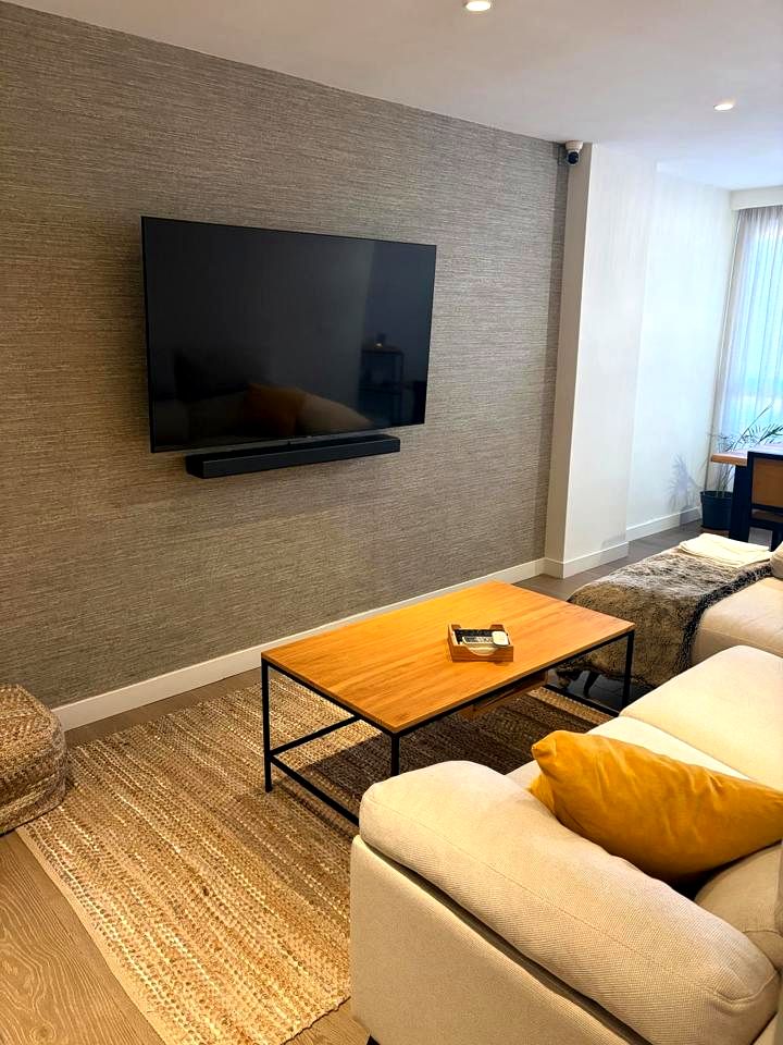 OPORTUNIDAD EXCLUSIVA EN EL CENTRO! PISO LUMINOSO CON UBICACIÓN INMEJORABLE, ESTACIÓN DE METRO Y AVE REF:64862