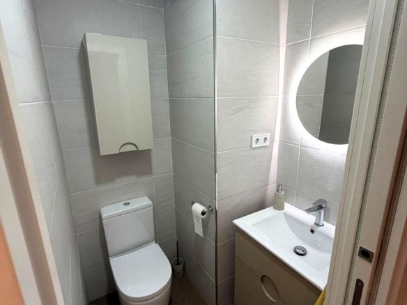 OPORTUNIDAD EXCLUSIVA EN EL CENTRO! PISO LUMINOSO CON UBICACIÓN INMEJORABLE, ESTACIÓN DE METRO Y AVE REF:64862