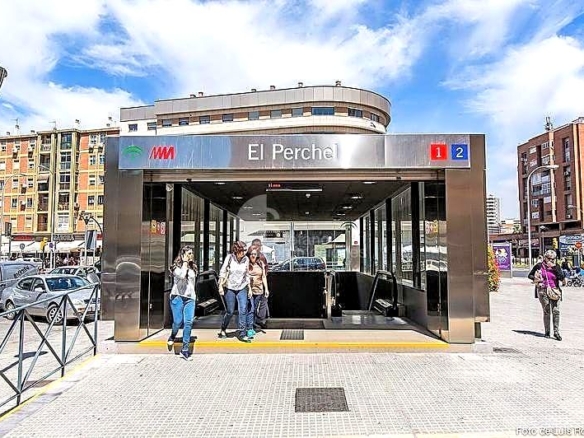 OPORTUNIDAD EXCLUSIVA EN EL CENTRO! PISO LUMINOSO CON UBICACIÓN INMEJORABLE, ESTACIÓN DE METRO Y AVE REF:64862