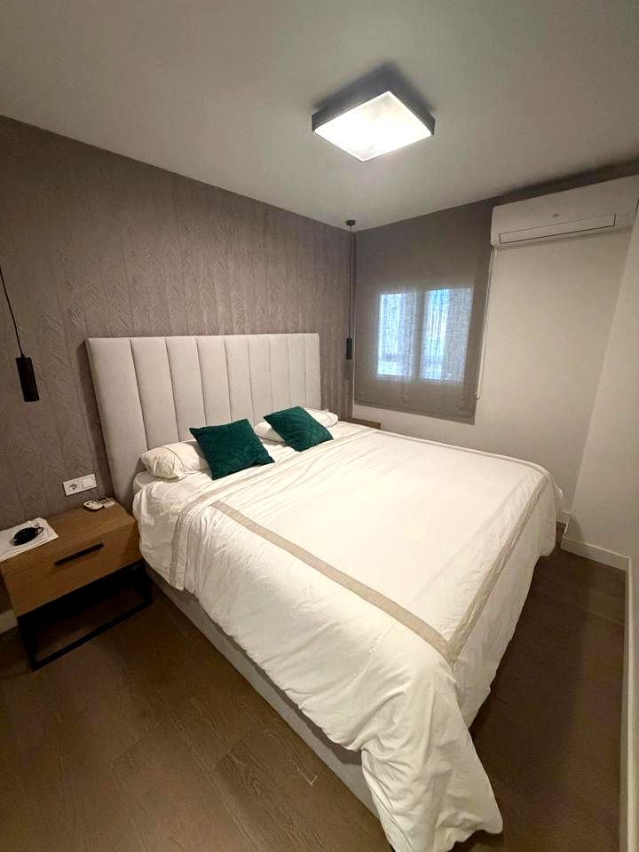 OPORTUNIDAD EXCLUSIVA EN EL CENTRO! PISO LUMINOSO CON UBICACIÓN INMEJORABLE, ESTACIÓN DE METRO Y AVE REF:64862