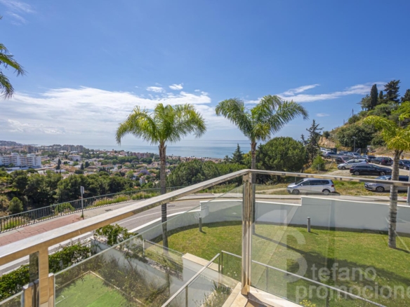 VILLA DE LUJO CASI A ESTRENAR EN MÁLAGA ESTE CON IMPRESIONANTES VISTAS AL MAR Y CALIDADES PREMIUM. REF:64871