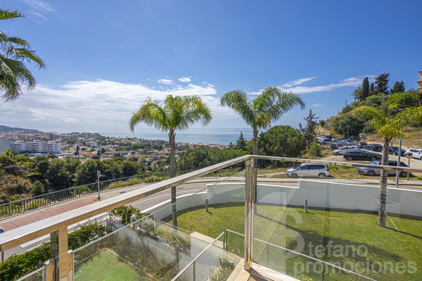 VILLA DE LUJO CASI A ESTRENAR EN MÁLAGA ESTE CON IMPRESIONANTES VISTAS AL MAR Y CALIDADES PREMIUM. REF:64871
