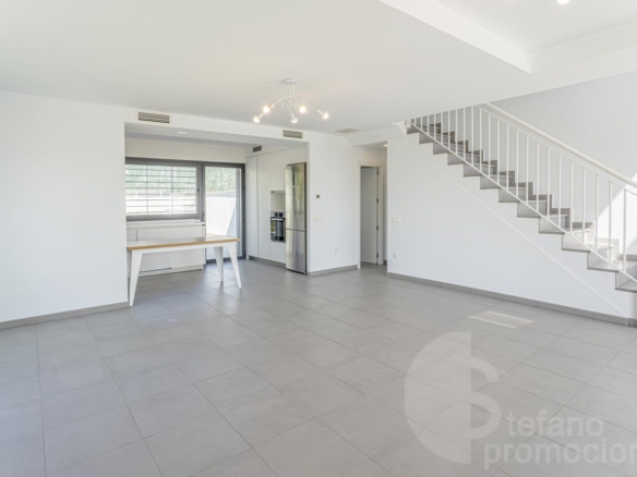 VILLA DE LUJO CASI A ESTRENAR EN MÁLAGA ESTE CON IMPRESIONANTES VISTAS AL MAR Y CALIDADES PREMIUM. REF:64871