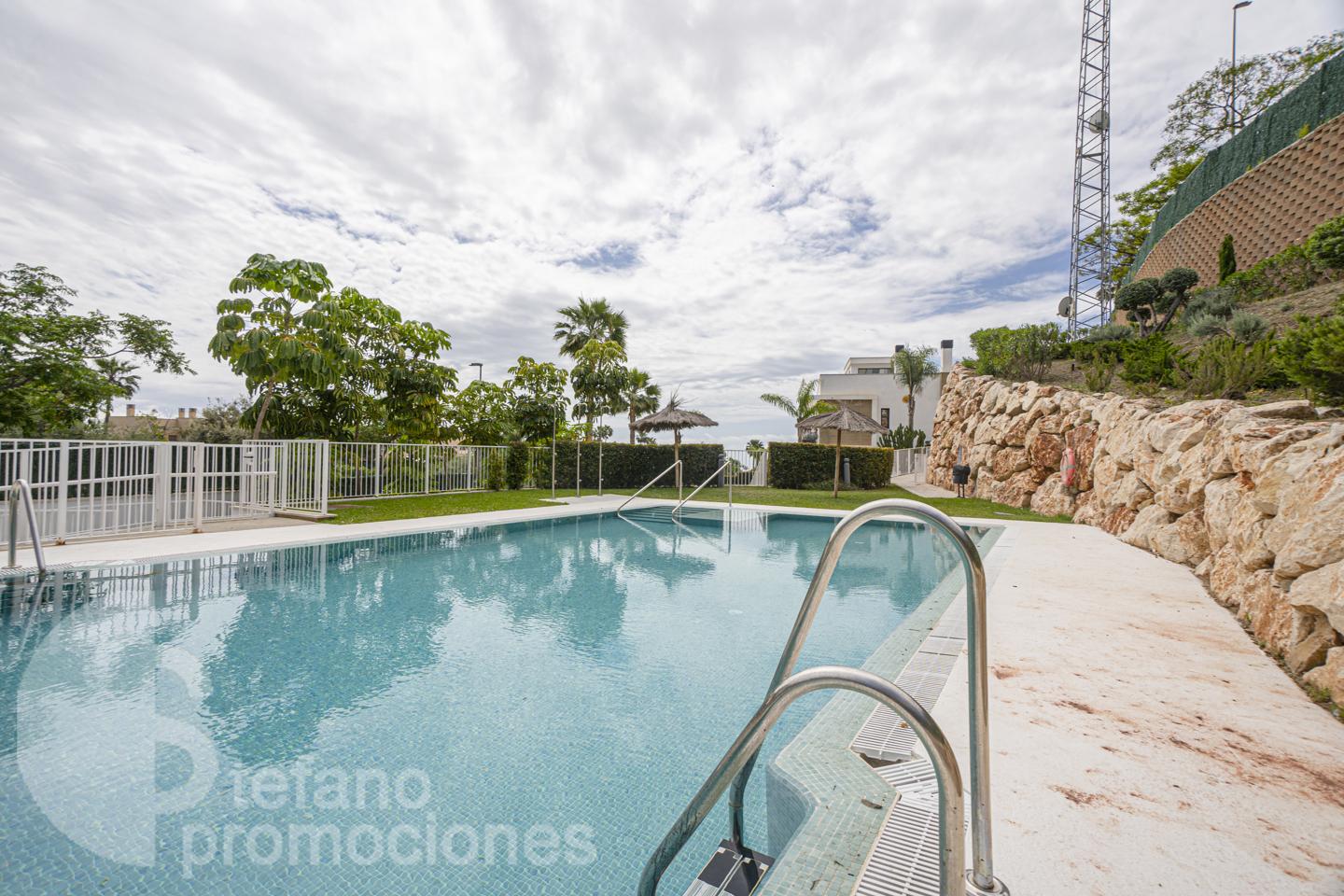 VILLA DE LUJO CASI A ESTRENAR EN MÁLAGA ESTE CON IMPRESIONANTES VISTAS AL MAR Y CALIDADES PREMIUM. REF:64871