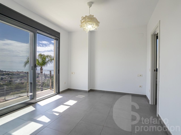 VILLA DE LUJO CASI A ESTRENAR EN MÁLAGA ESTE CON IMPRESIONANTES VISTAS AL MAR Y CALIDADES PREMIUM. REF:64871