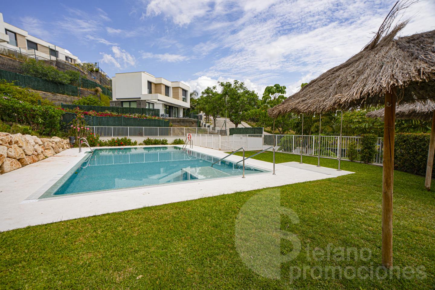 VILLA DE LUJO CASI A ESTRENAR EN MÁLAGA ESTE CON IMPRESIONANTES VISTAS AL MAR Y CALIDADES PREMIUM. REF:64871
