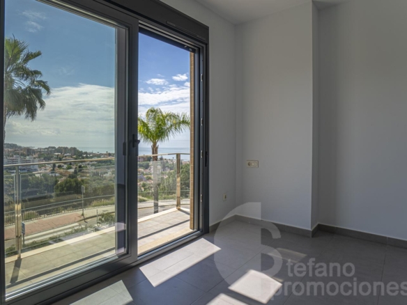 VILLA DE LUJO CASI A ESTRENAR EN MÁLAGA ESTE CON IMPRESIONANTES VISTAS AL MAR Y CALIDADES PREMIUM. REF:64871