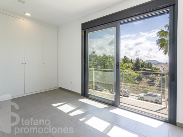 VILLA DE LUJO CASI A ESTRENAR EN MÁLAGA ESTE CON IMPRESIONANTES VISTAS AL MAR Y CALIDADES PREMIUM. REF:64871