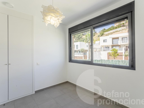 VILLA DE LUJO CASI A ESTRENAR EN MÁLAGA ESTE CON IMPRESIONANTES VISTAS AL MAR Y CALIDADES PREMIUM. REF:64871