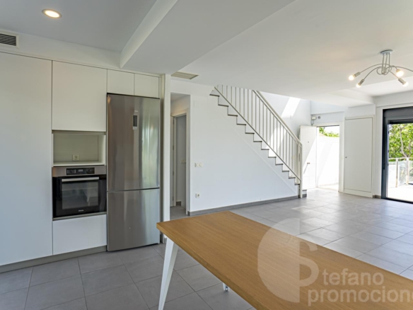VILLA DE LUJO CASI A ESTRENAR EN MÁLAGA ESTE CON IMPRESIONANTES VISTAS AL MAR Y CALIDADES PREMIUM. REF:64871