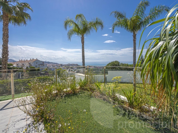 VILLA DE LUJO CASI A ESTRENAR EN MÁLAGA ESTE CON IMPRESIONANTES VISTAS AL MAR Y CALIDADES PREMIUM. REF:64871