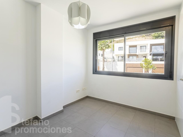VILLA DE LUJO CASI A ESTRENAR EN MÁLAGA ESTE CON IMPRESIONANTES VISTAS AL MAR Y CALIDADES PREMIUM. REF:64871