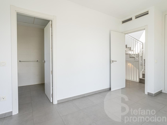 VILLA DE LUJO CASI A ESTRENAR EN MÁLAGA ESTE CON IMPRESIONANTES VISTAS AL MAR Y CALIDADES PREMIUM. REF:64871