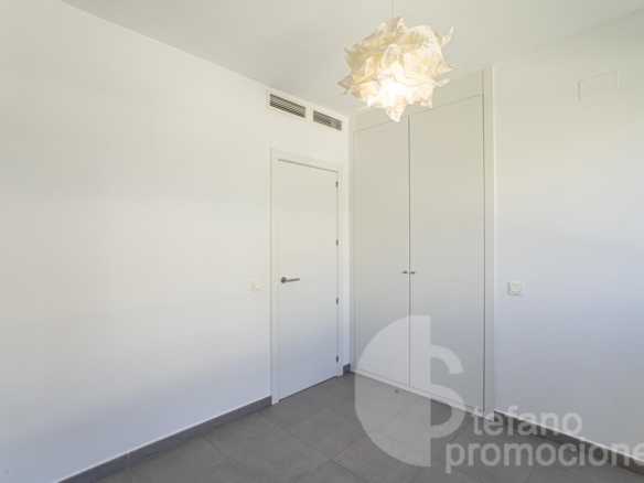 VILLA DE LUJO CASI A ESTRENAR EN MÁLAGA ESTE CON IMPRESIONANTES VISTAS AL MAR Y CALIDADES PREMIUM. REF:64871