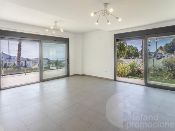 VILLA DE LUJO CASI A ESTRENAR EN MÁLAGA ESTE CON IMPRESIONANTES VISTAS AL MAR Y CALIDADES PREMIUM. REF:64871