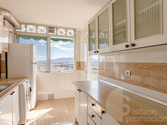 ¡VISTAS ÚNICAS E INFINITAS!  DÚPLEX EN PINARES DE OLLETAS. AMPLITUD, GRANDES PISCINAS & JARDINES REF:64868