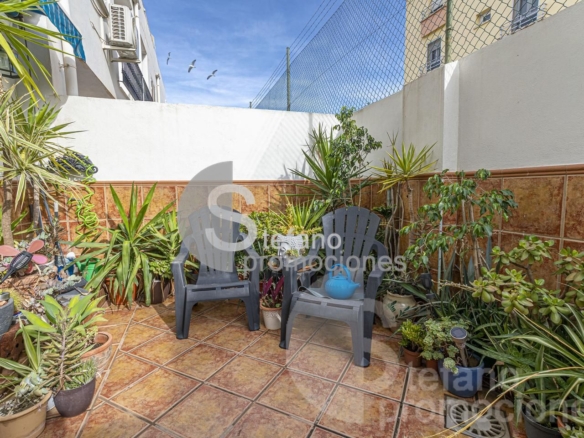 PROPIEDAD EN COMPLEJO DE SOLO 8 VIVIENDAS UBICADA EN LA TRANQUILA ZONA RESIDENCIAL DE CARLOS HAYA REF:64891