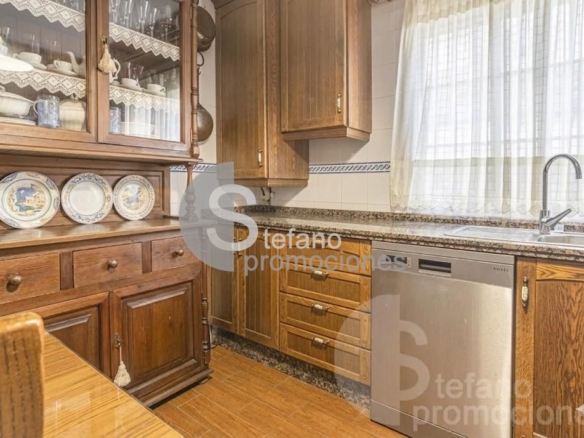PROPIEDAD EN COMPLEJO DE SOLO 8 VIVIENDAS UBICADA EN LA TRANQUILA ZONA RESIDENCIAL DE CARLOS HAYA REF:64891