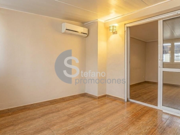 PROPIEDAD EN COMPLEJO DE SOLO 8 VIVIENDAS UBICADA EN LA TRANQUILA ZONA RESIDENCIAL DE CARLOS HAYA REF:64891