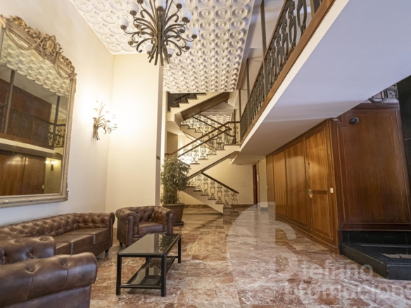 EXCLUSIVO, SEÑORIAL Y ENCANTADOR PISO EN EL CORAZÓN DE LA MALAGUETA, CON AMPLIA TERRAZA PRIVADA DE 20 METROS REF:64914