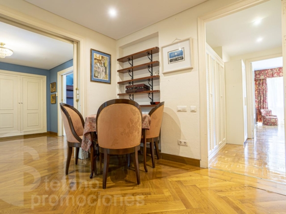 EXCLUSIVO, SEÑORIAL Y ENCANTADOR PISO EN EL CORAZÓN DE LA MALAGUETA, CON AMPLIA TERRAZA PRIVADA DE 20 METROS REF:64914