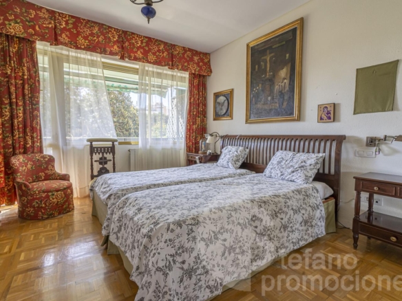 EXCLUSIVO, SEÑORIAL Y ENCANTADOR PISO EN EL CORAZÓN DE LA MALAGUETA, CON AMPLIA TERRAZA PRIVADA DE 20 METROS REF:64914