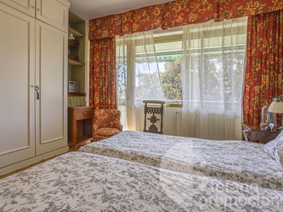 EXCLUSIVO, SEÑORIAL Y ENCANTADOR PISO EN EL CORAZÓN DE LA MALAGUETA, CON AMPLIA TERRAZA PRIVADA DE 20 METROS REF:64914