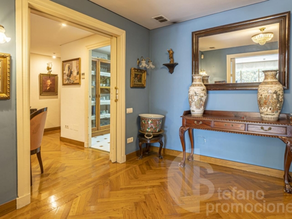 EXCLUSIVO, SEÑORIAL Y ENCANTADOR PISO EN EL CORAZÓN DE LA MALAGUETA, CON AMPLIA TERRAZA PRIVADA DE 20 METROS REF:64914