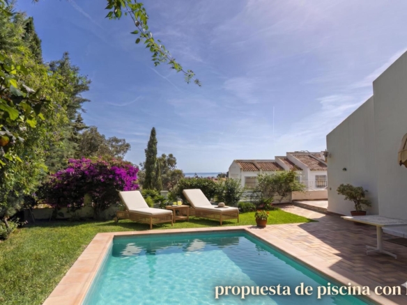 ¡CHALET  DE ENSUEÑO EN ENTORNO DEL PALO A UN PASO DE TODO¡¡¡ UNA VIVIENDA PARA TODA LA VIDA REF:64898