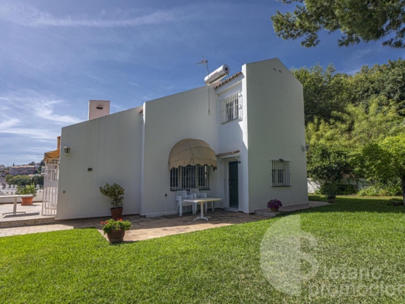 ¡CHALET  DE ENSUEÑO EN ENTORNO DEL PALO A UN PASO DE TODO¡¡¡ UNA VIVIENDA PARA TODA LA VIDA REF:64898