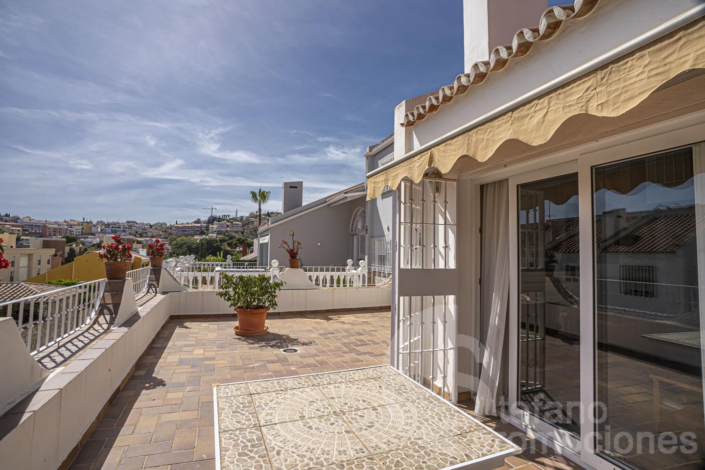 ¡CHALET  DE ENSUEÑO EN ENTORNO DEL PALO A UN PASO DE TODO¡¡¡ UNA VIVIENDA PARA TODA LA VIDA REF:64898