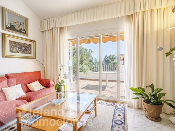 ¡CHALET  DE ENSUEÑO EN ENTORNO DEL PALO A UN PASO DE TODO¡¡¡ UNA VIVIENDA PARA TODA LA VIDA REF:64898