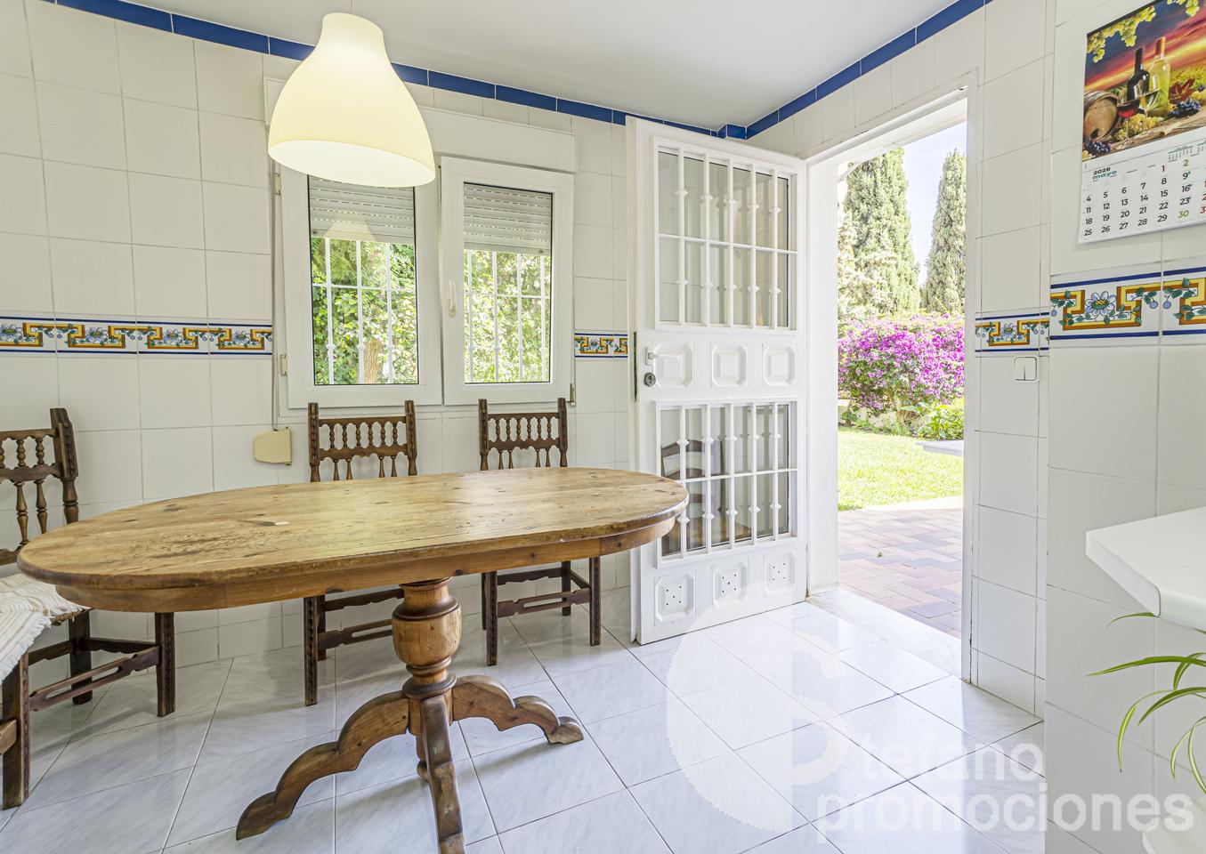 ¡CHALET  DE ENSUEÑO EN ENTORNO DEL PALO A UN PASO DE TODO¡¡¡ UNA VIVIENDA PARA TODA LA VIDA REF:64898
