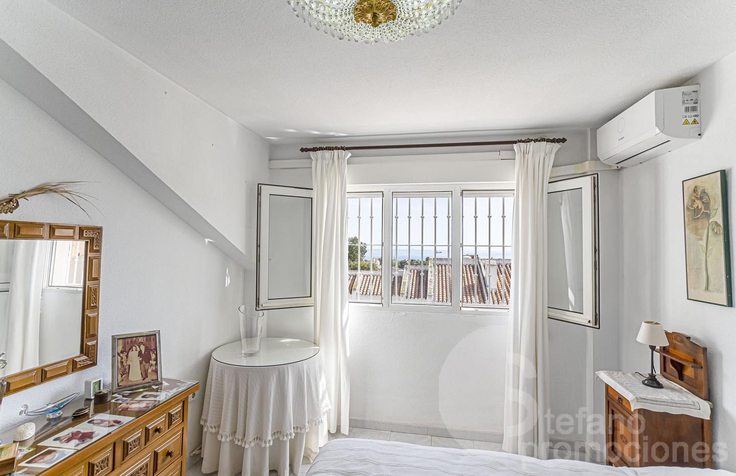 ¡CHALET  DE ENSUEÑO EN ENTORNO DEL PALO A UN PASO DE TODO¡¡¡ UNA VIVIENDA PARA TODA LA VIDA REF:64898