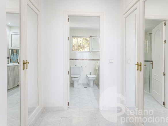 ¡CHALET  DE ENSUEÑO EN ENTORNO DEL PALO A UN PASO DE TODO¡¡¡ UNA VIVIENDA PARA TODA LA VIDA REF:64898