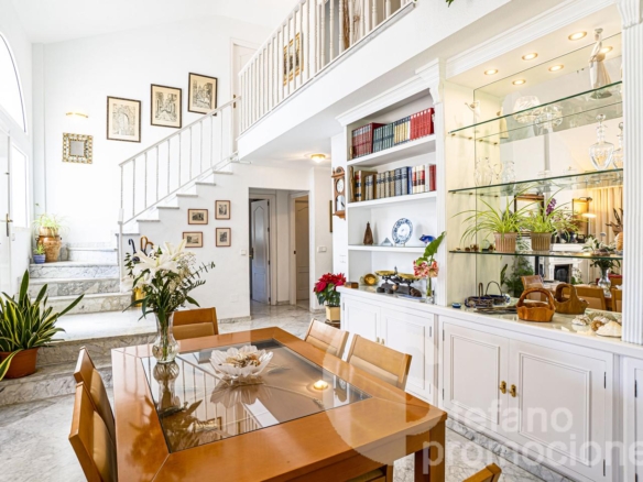 ¡CHALET  DE ENSUEÑO EN ENTORNO DEL PALO A UN PASO DE TODO¡¡¡ UNA VIVIENDA PARA TODA LA VIDA REF:64898