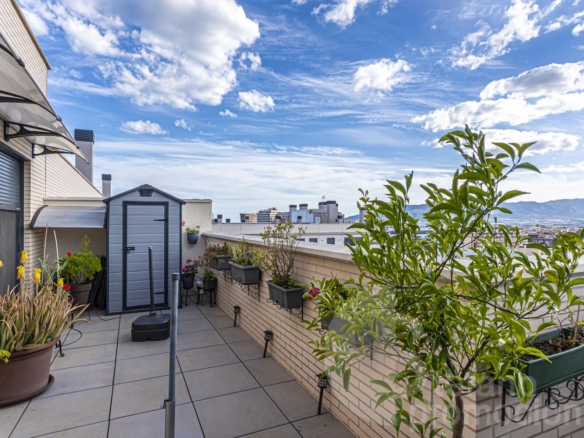 ¡ÁTICO DE RECIENTE CONSTRUCCIÓN CON GRAN TERRAZA EN TEATINOS CON VISTAS INFINITAS A PONIENTE REF:64796