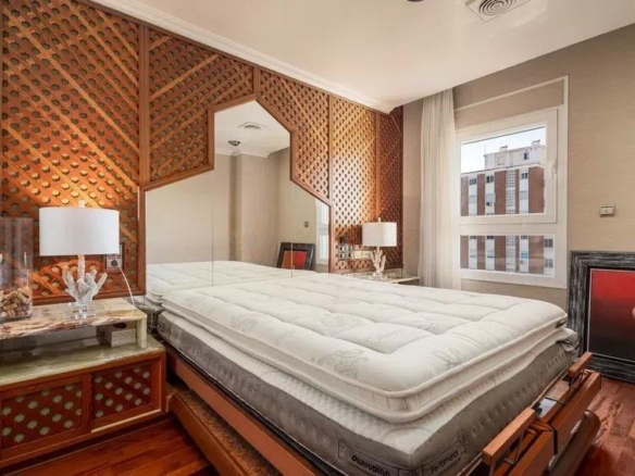 EXCLUSIVA VIVIENDA EN LA MALAGUETA, EN LA DÉCIMA Y ÚLTIMA PLANTA, CON VISTAS PANORÁMICAS A LA ALCAZABA, EL MONTE GIBRALFARO Y LA CIUDAD. REF:64423