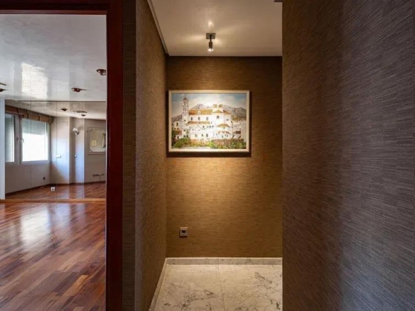 EXCLUSIVA VIVIENDA EN LA MALAGUETA, EN LA DÉCIMA Y ÚLTIMA PLANTA, CON VISTAS PANORÁMICAS A LA ALCAZABA, EL MONTE GIBRALFARO Y LA CIUDAD. REF:64423