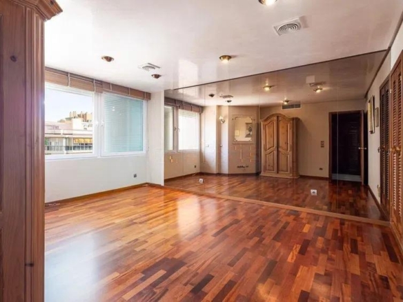 EXCLUSIVA VIVIENDA EN LA MALAGUETA, EN LA DÉCIMA Y ÚLTIMA PLANTA, CON VISTAS PANORÁMICAS A LA ALCAZABA, EL MONTE GIBRALFARO Y LA CIUDAD. REF:64423