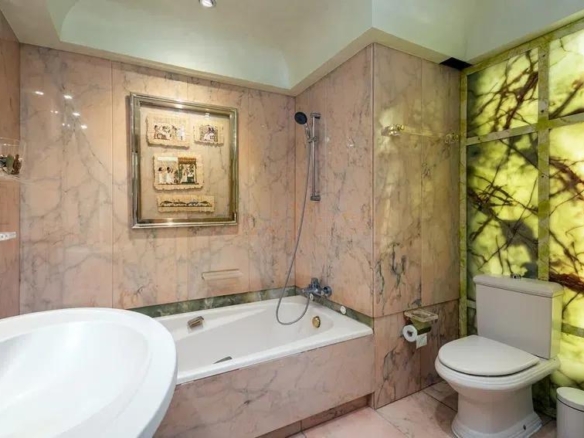 EXCLUSIVA VIVIENDA EN LA MALAGUETA, EN LA DÉCIMA Y ÚLTIMA PLANTA, CON VISTAS PANORÁMICAS A LA ALCAZABA, EL MONTE GIBRALFARO Y LA CIUDAD. REF:64423