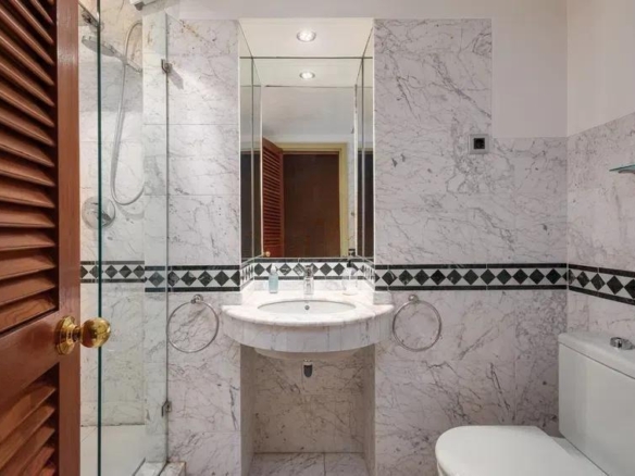 EXCLUSIVA VIVIENDA EN LA MALAGUETA, EN LA DÉCIMA Y ÚLTIMA PLANTA, CON VISTAS PANORÁMICAS A LA ALCAZABA, EL MONTE GIBRALFARO Y LA CIUDAD. REF:64423