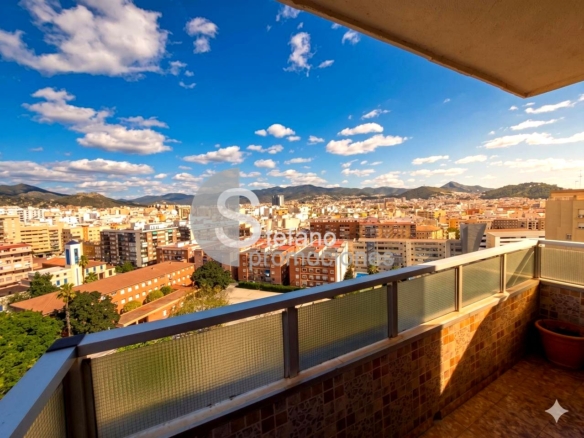 ¡VIVE EN LAS ALTURAS CON LAS MEJORES VISTAS PANORÁMICAS DE MÁLAGA! REF:64119