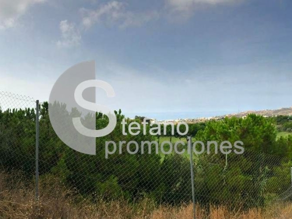 Land on sale in Benagalbón REF:64935