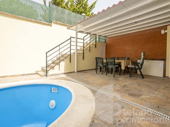 Chalet on sale in Málaga REF:64937