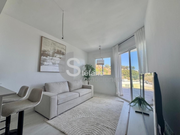 Penthouse on sale in Torre de Benagalbón REF:64948