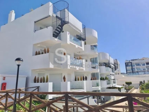 Penthouse on sale in Torre de Benagalbón REF:64948