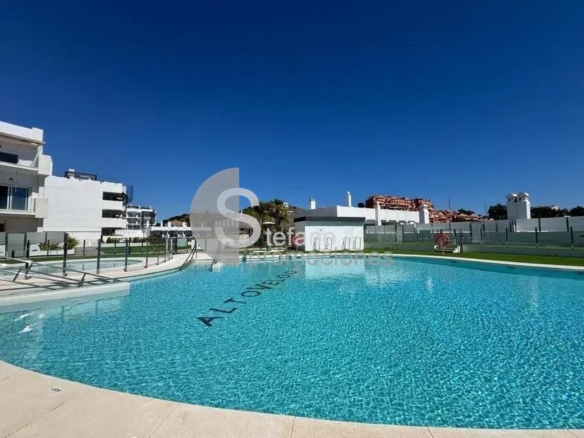 Penthouse on sale in Torre de Benagalbón REF:64948