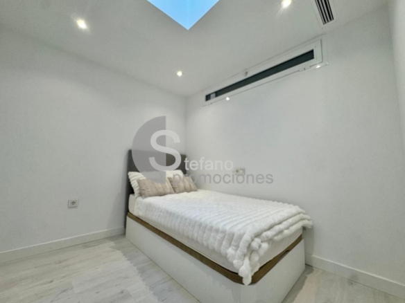 Penthouse on sale in Torre de Benagalbón REF:64948